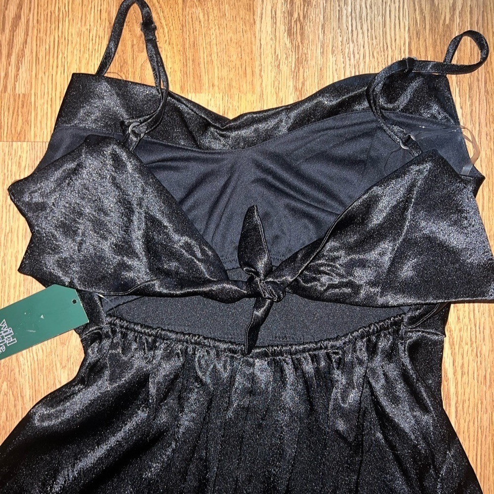 Dress - Picture 3 of 4